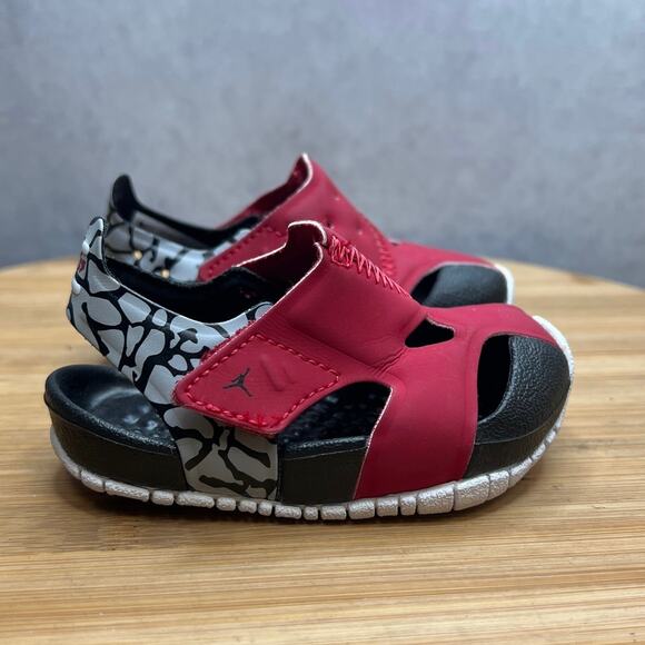 Air Jordan Flare Toddler Sandals Size 3C Belt Crow Closure - Picture 1 of 11